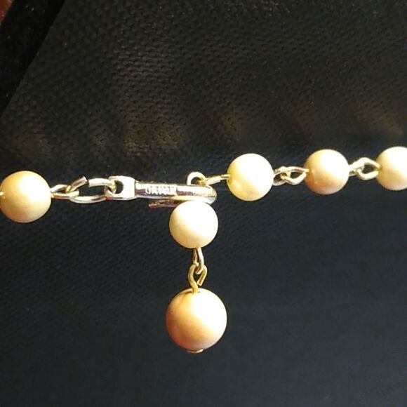 Vintage Japan Three Strands White Cream and Gold Colored Beads Cottagecore - Picture 3 of 7